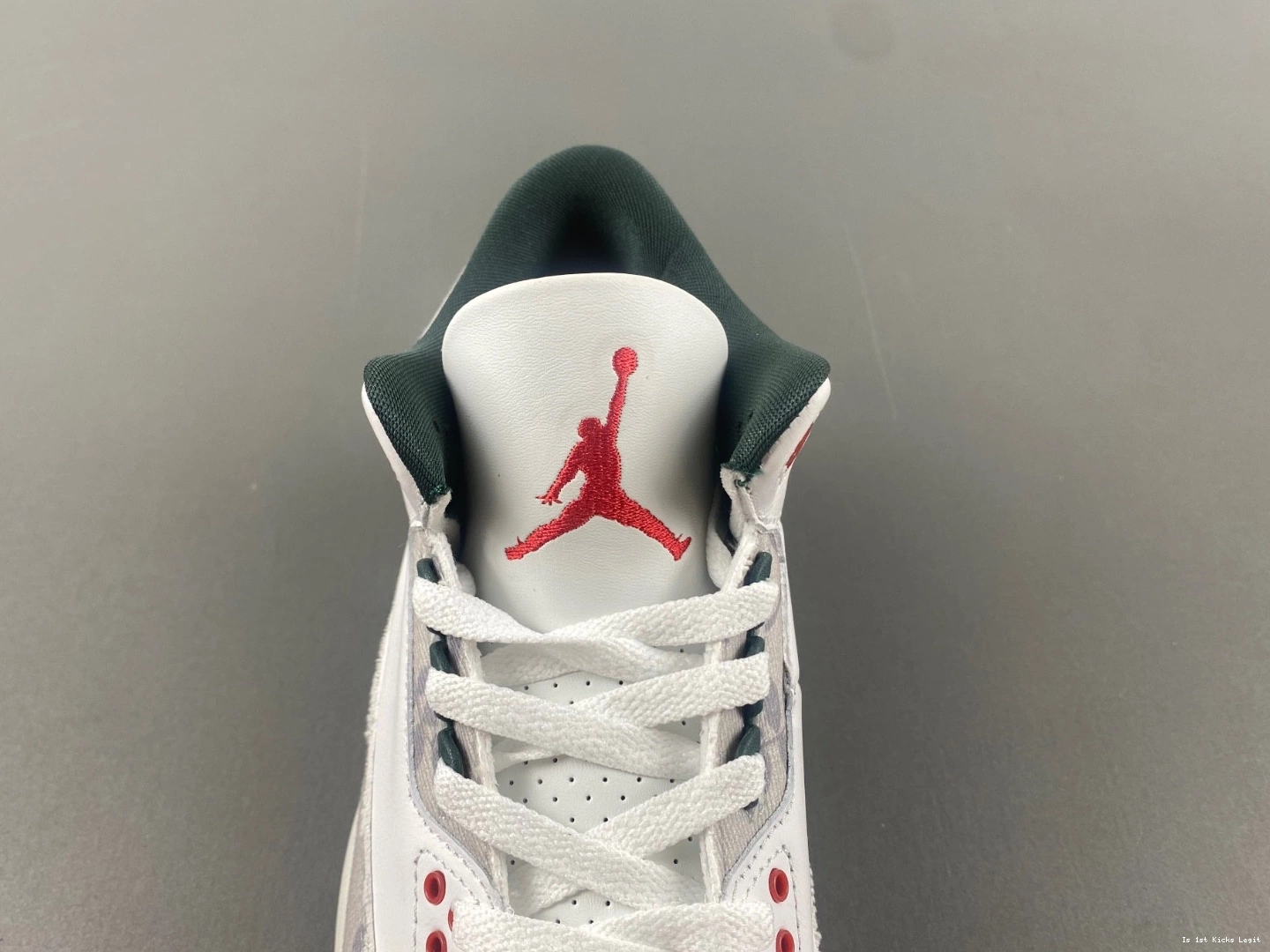 HM6993-100 - Wings Men's 3 Jordan Retro 1218